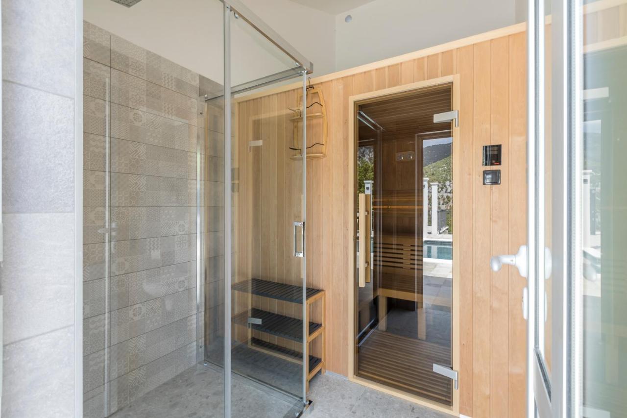 Villa Grey Stone Gata Eksteriør bilde