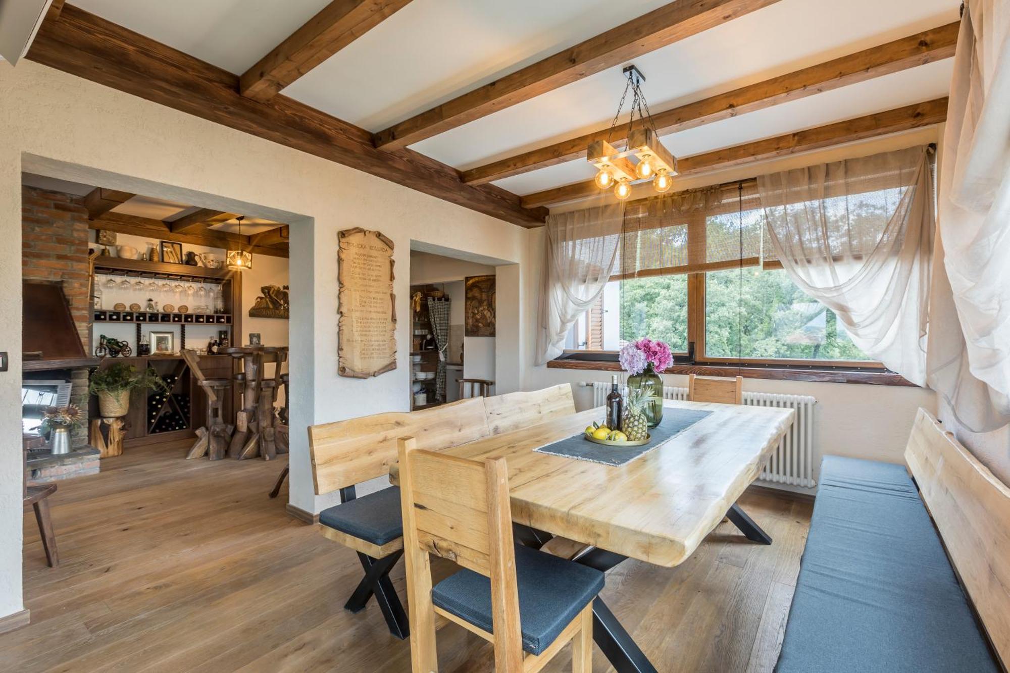 Villa Grey Stone Gata Eksteriør bilde